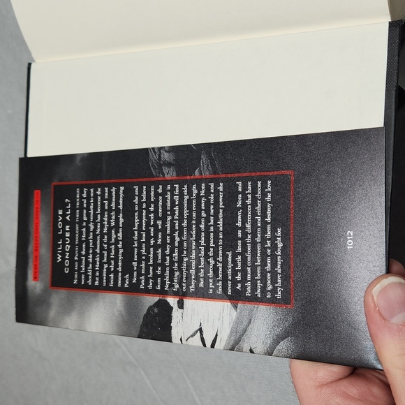 Finale, By: Becca Fitzpatrick - Picture 7 of 7